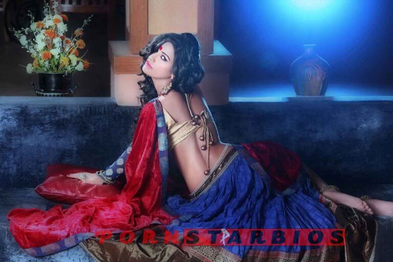poonam-panday-banner